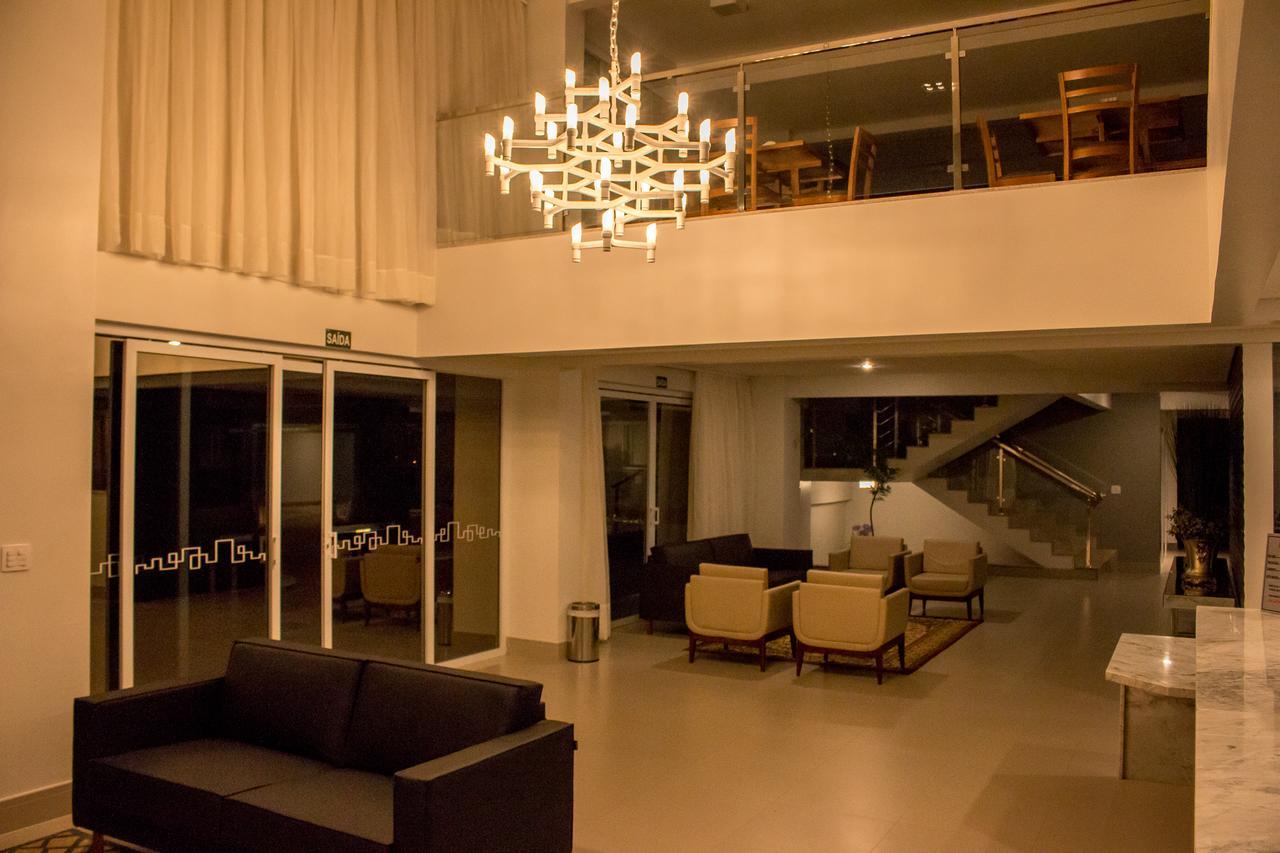 Ity Hotel Cristalina Εξωτερικό φωτογραφία